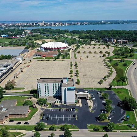 Clarion Suites At The Alliant Energy Center Madison Extérieur photo