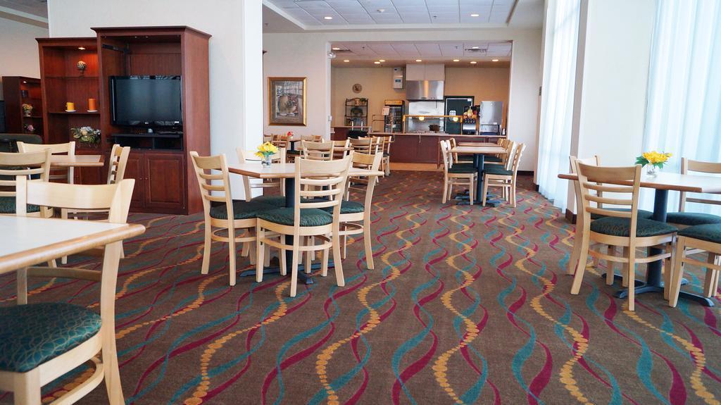 Clarion Suites At The Alliant Energy Center Madison Extérieur photo