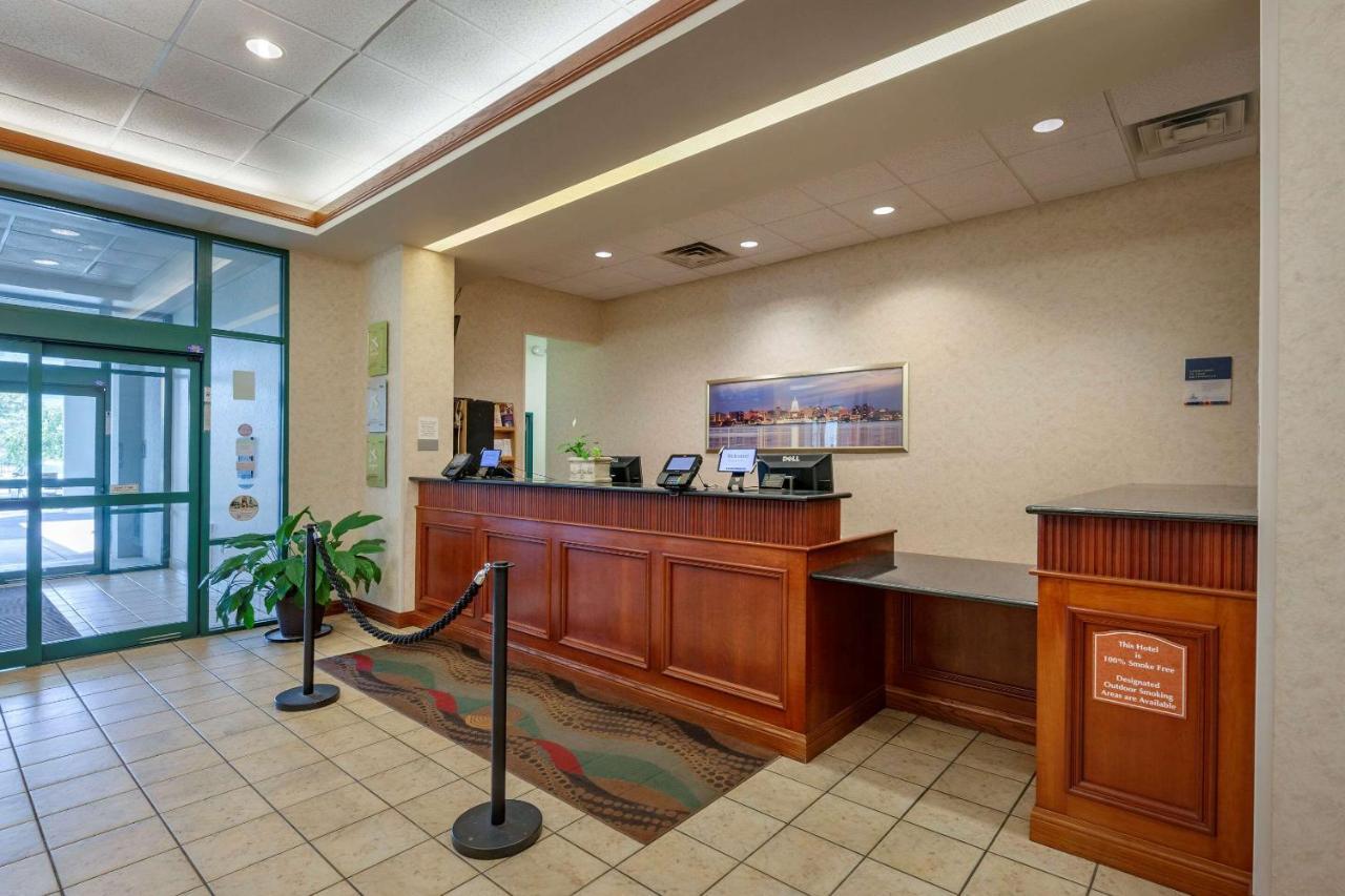 Clarion Suites At The Alliant Energy Center Madison Extérieur photo