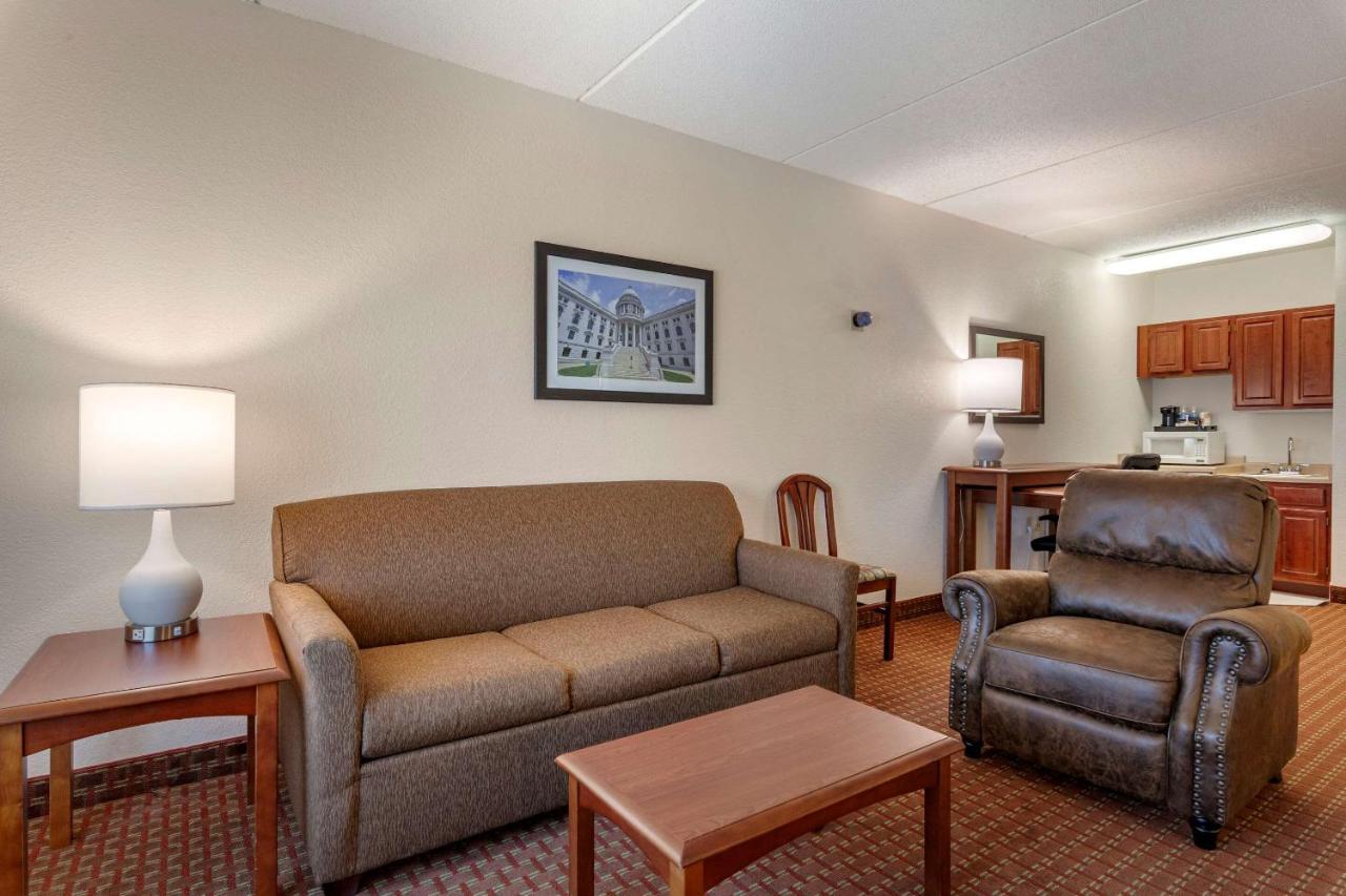 Clarion Suites At The Alliant Energy Center Madison Extérieur photo