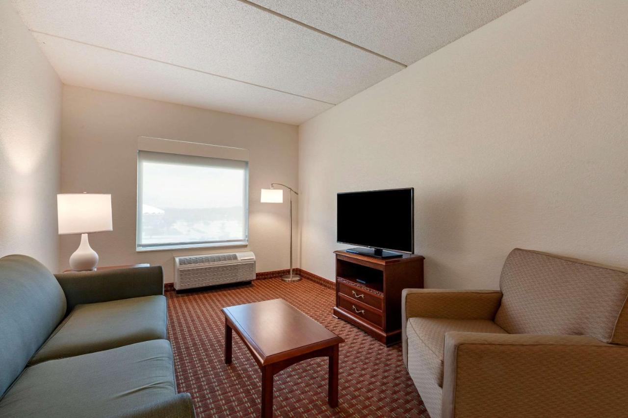 Clarion Suites At The Alliant Energy Center Madison Extérieur photo