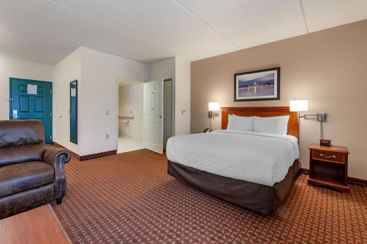 Clarion Suites At The Alliant Energy Center Madison Extérieur photo